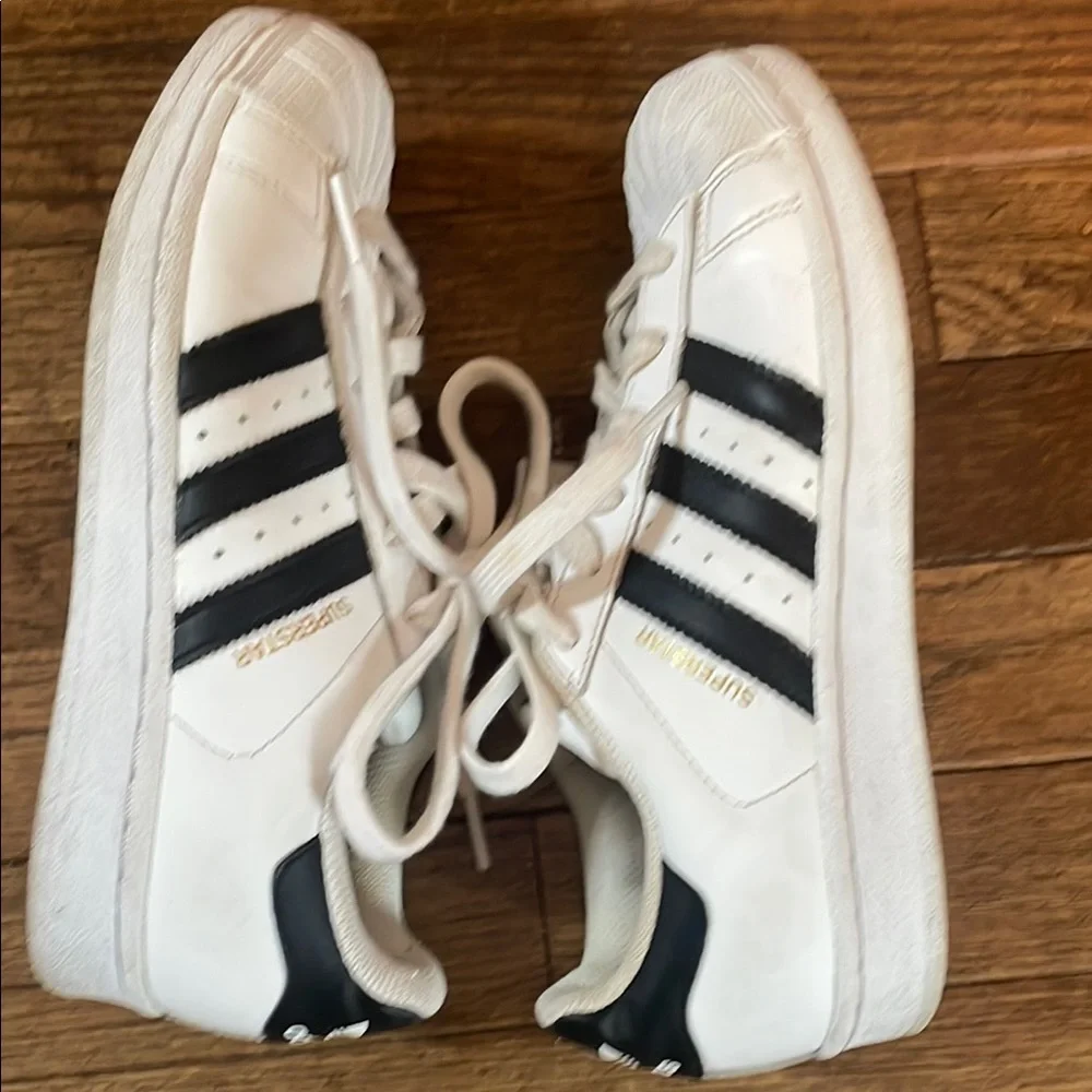 adidas stylish comfortable